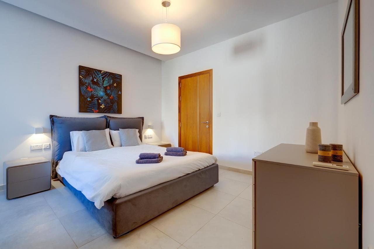 Luxe Apartment With Valletta And Harbour Views Sliema Exteriér fotografie