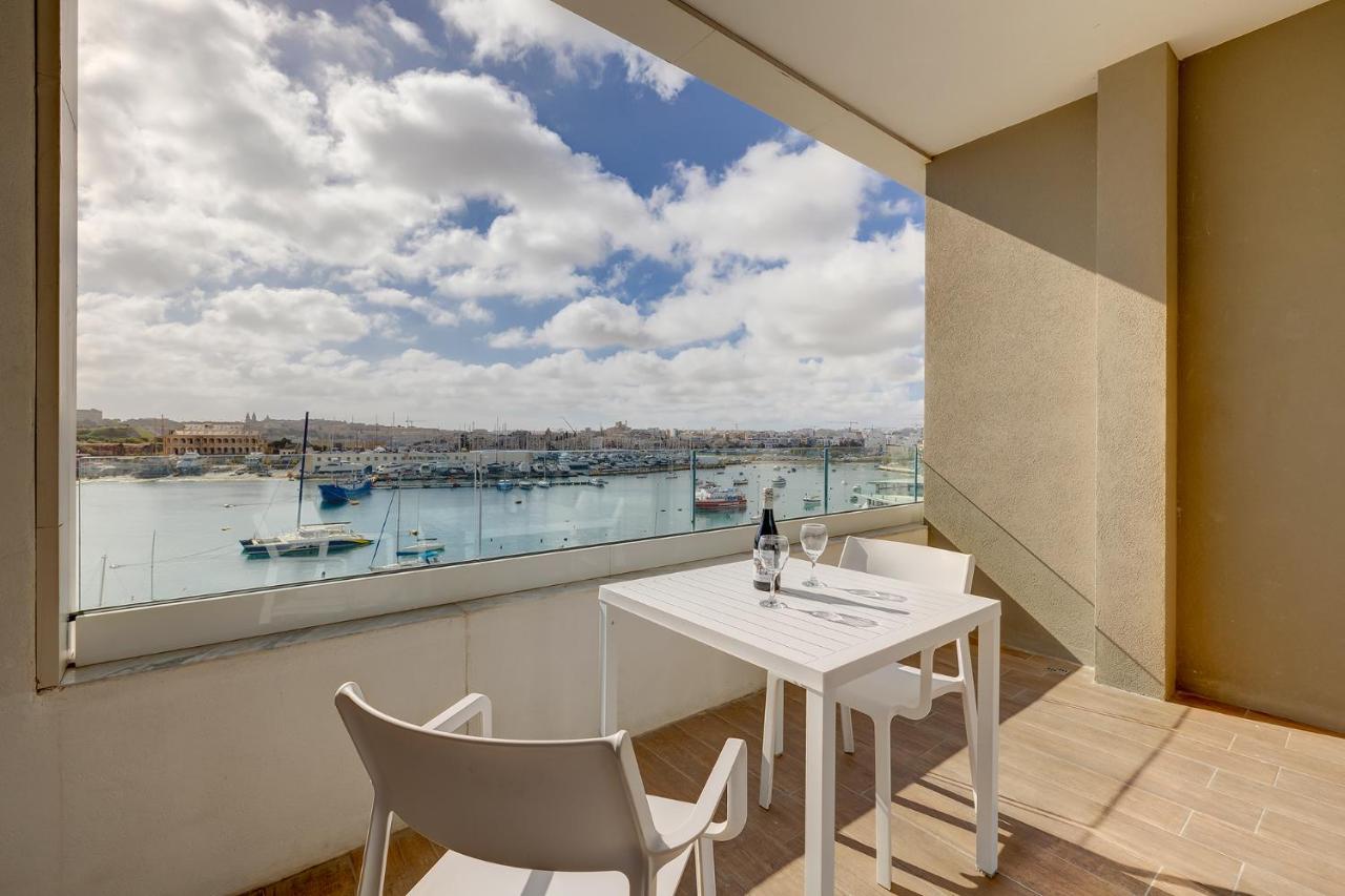 Luxe Apartment With Valletta And Harbour Views Sliema Exteriér fotografie